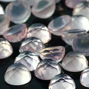 Joopy Gems 6mm rose cut rose quartz