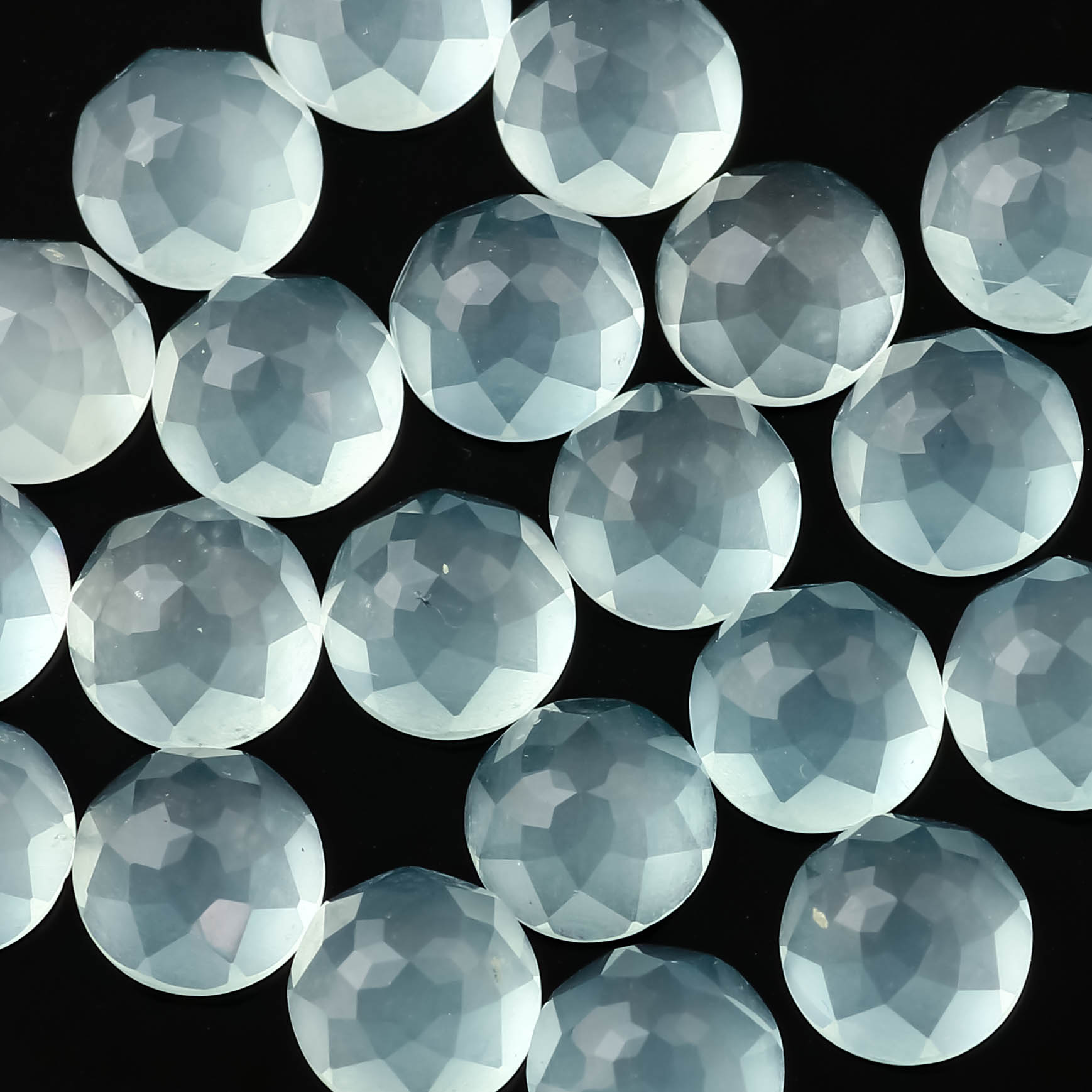 Joopy Gems Aquamarine Rose Cabochon