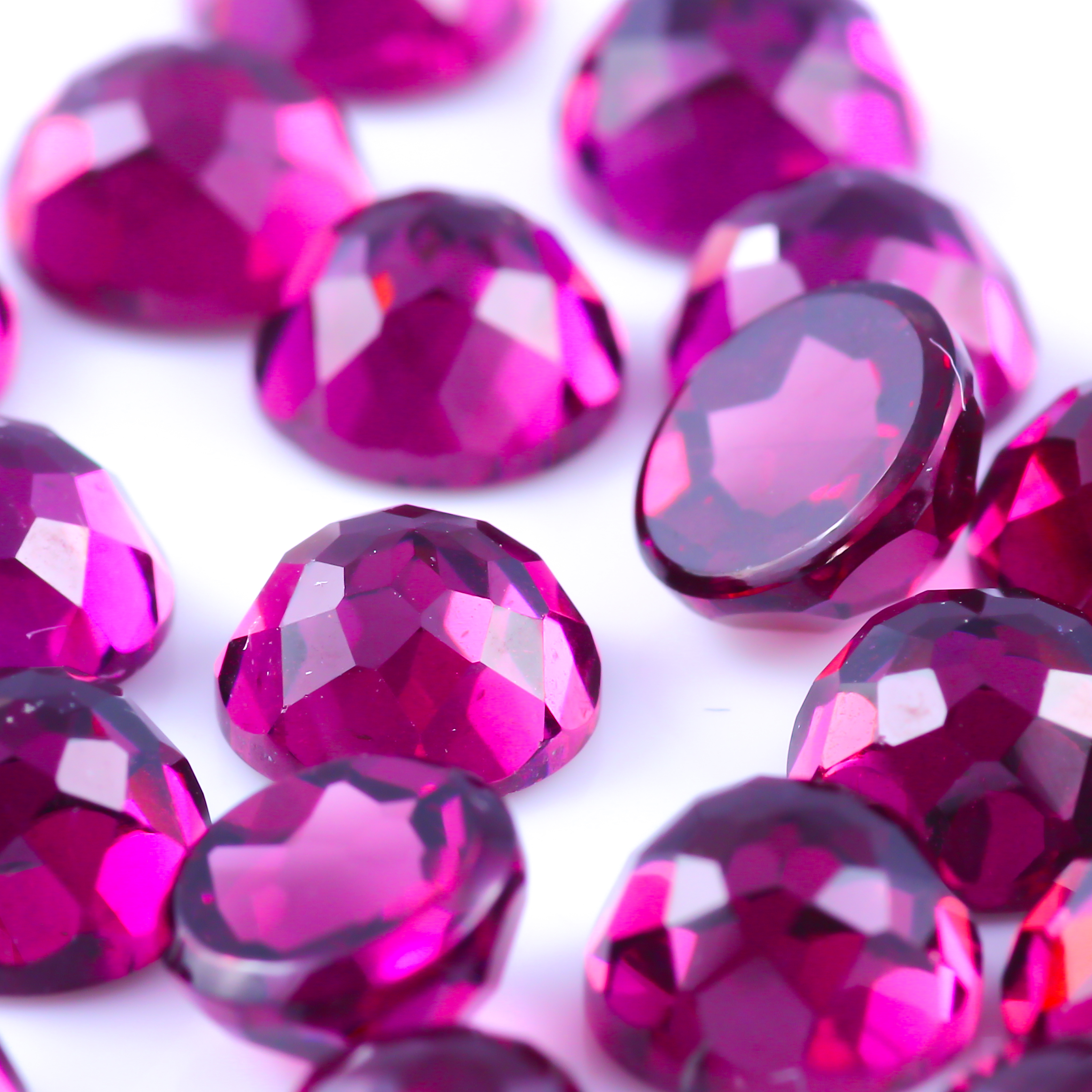 Joopy Gems Rhodolite Garnet 6mm Rose Cut Cabochon