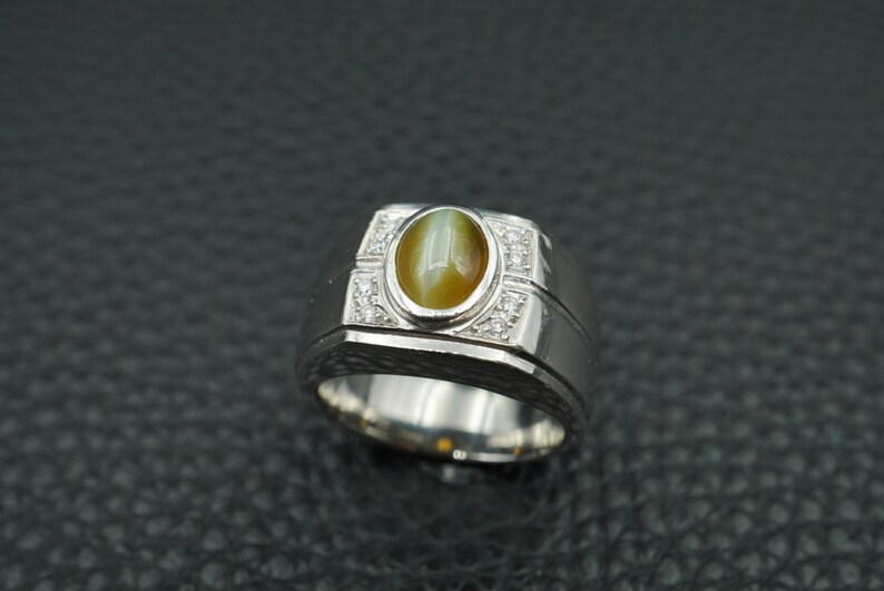 Gemsography Heavy Weight Mens Signet Style Ring Chrysoberyl Cats Eye Gemstone, $4448