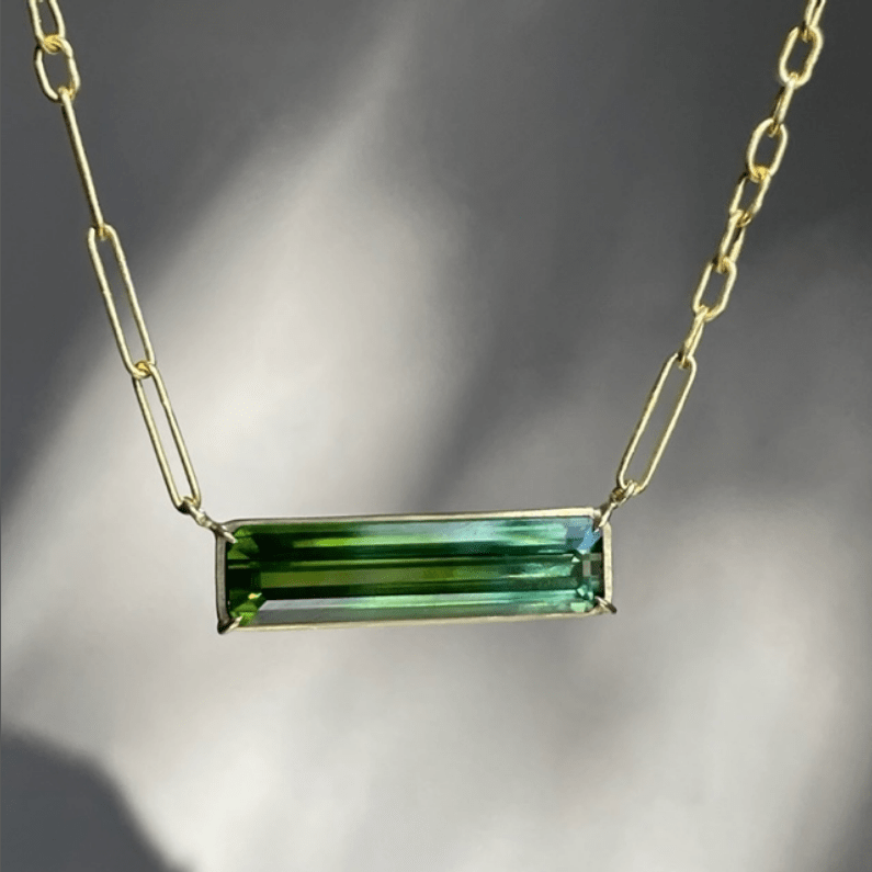august-los-angeles-18k-emerald-cut-green-tourmaline-bar-pendant-